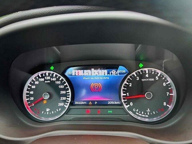 VinFast Lux A2.0 2023 - 30000 km