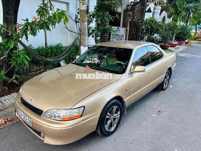 Lexus ES300 AT