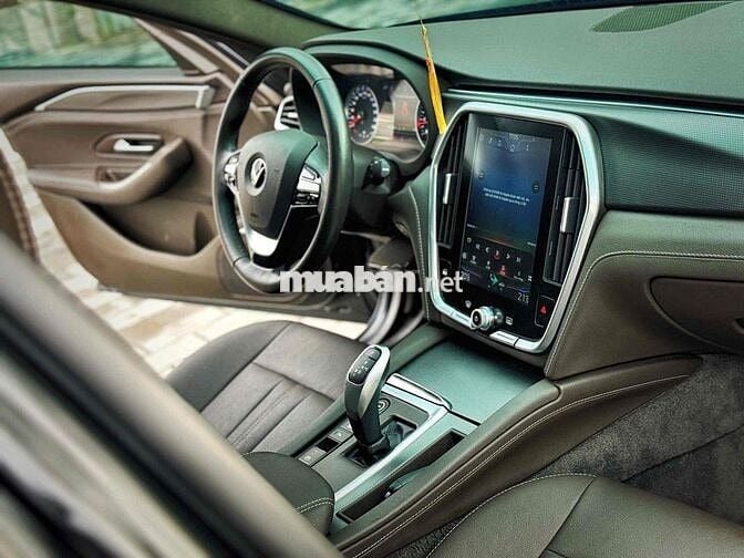 VinFast Lux A2.0 2023 - 30000 km