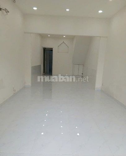 Mặt Tiền Nguyên Hồng 240m2 1 Lầu Sát Phạm Văn Đồng , Đối Diện Chung Cư