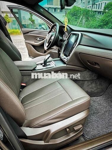 VinFast Lux A2.0 2023 - 30000 km