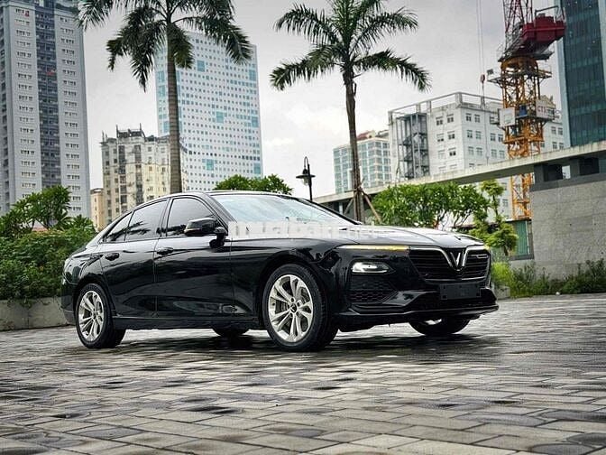 VinFast Lux A2.0 2023 - 30000 km