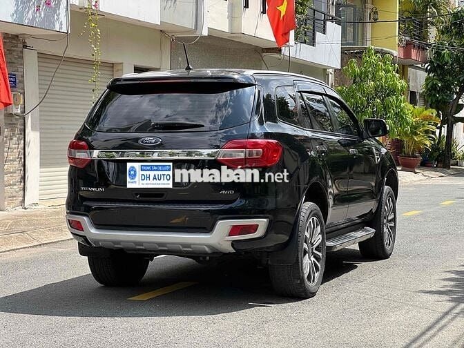 Ford Everest 2.0 4x4 CHẤT XE ĐẸP - NÂNG CẤP GHẾ DA