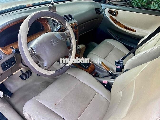 Lexus ES300 AT