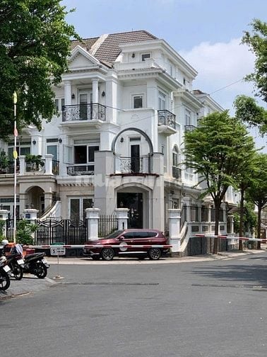 Bán biệt thự góc Cityland P5 Gò Vấp. Ngay cổng Emart 7,5x20 giá 34T5 !