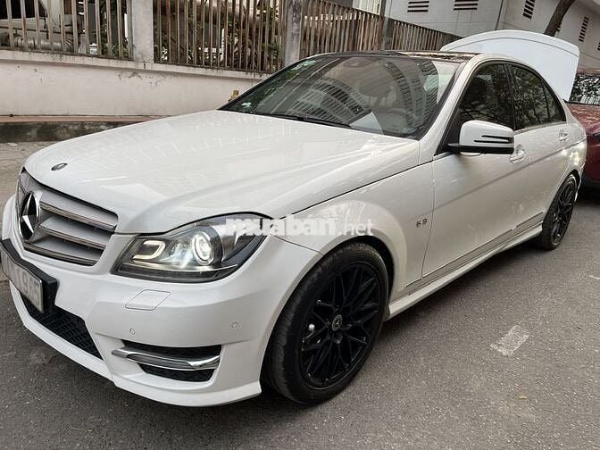 Mercedes C300 AMG Plus Dây đai đỏ , cửa nóc đôi