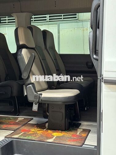 Ford Transit Trend 2025 - Siêu Lướt Xe Cá Nhân