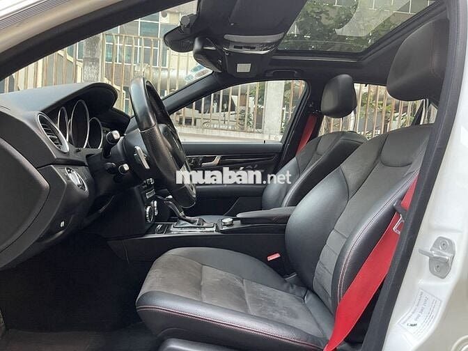 Mercedes C300 AMG Plus Dây đai đỏ , cửa nóc đôi