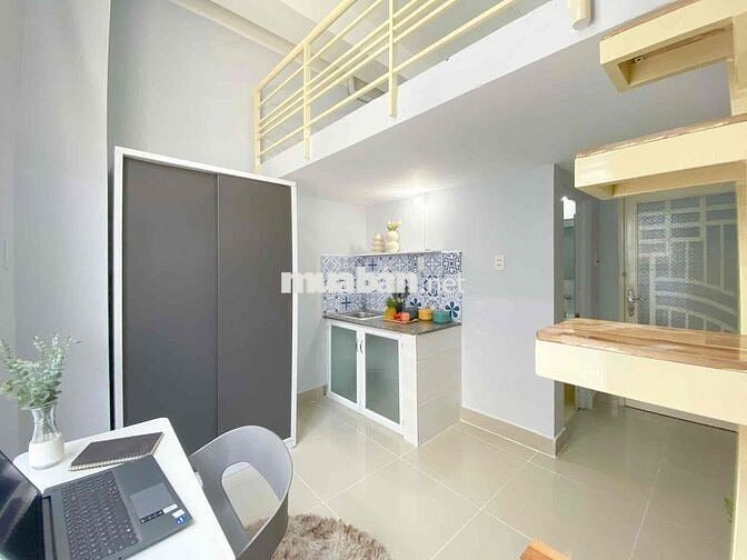 PHÒNG CÓ GÁC CỬA SỔ TRỜI CỰC XINH NGAY VĂN LANG
