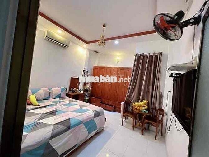 Bán nhà Q7, Huỳnh Tấn Phát, Nguyễn Văn Quỳ, 60m2, 5 tỷ 5, hẻm xe hơi