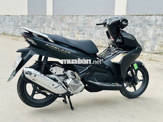 HONDA AIR BLADE 125 FI BẢN ĐEN SẦN KHÓA SMARKEY