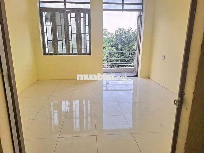 CẦN CHO THUÊ NHÀ RỘNG RÃI SẠCH SẼ . 3 LẦU.3PN.3WC.1 SÂN PHƠI