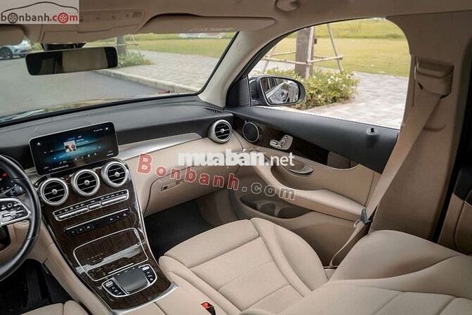 Mercedes Benz GLC 200 2022 - 1 Tỷ 389 Triệu