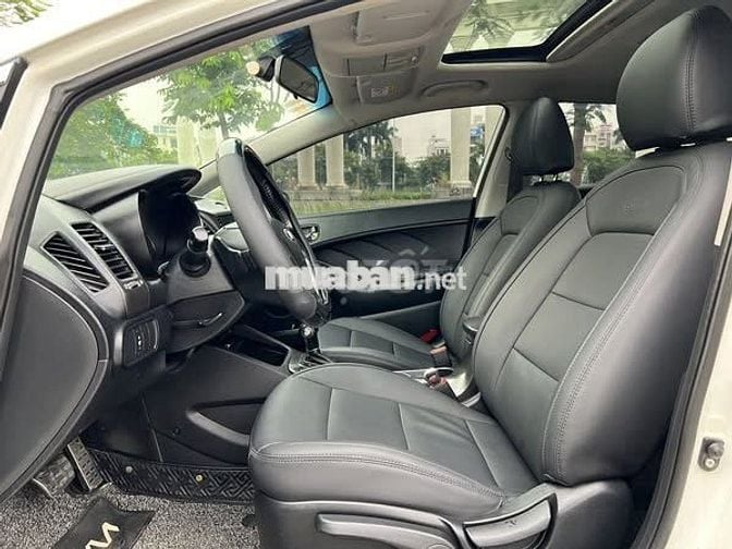 Kia K3 2014 – 1.6 AT