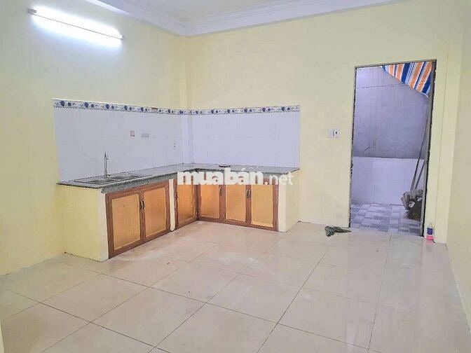 CẦN CHO THUÊ NHÀ RỘNG RÃI SẠCH SẼ . 3 LẦU.3PN.3WC.1 SÂN PHƠI