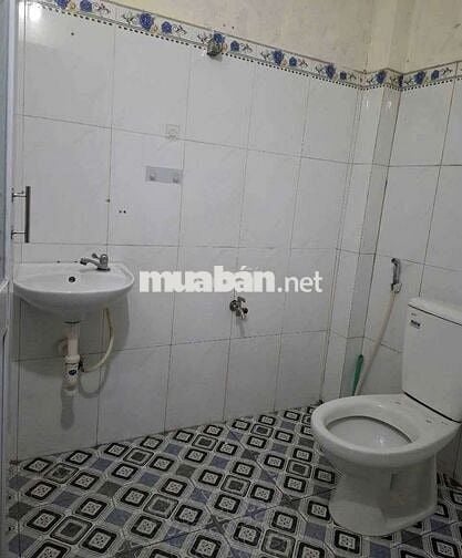 CẦN CHO THUÊ NHÀ RỘNG RÃI SẠCH SẼ . 3 LẦU.3PN.3WC.1 SÂN PHƠI