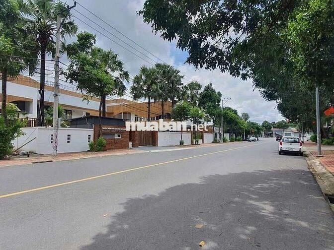 Cho thuê biết thự Nguyễn Đức Thuận Hiệp Thành