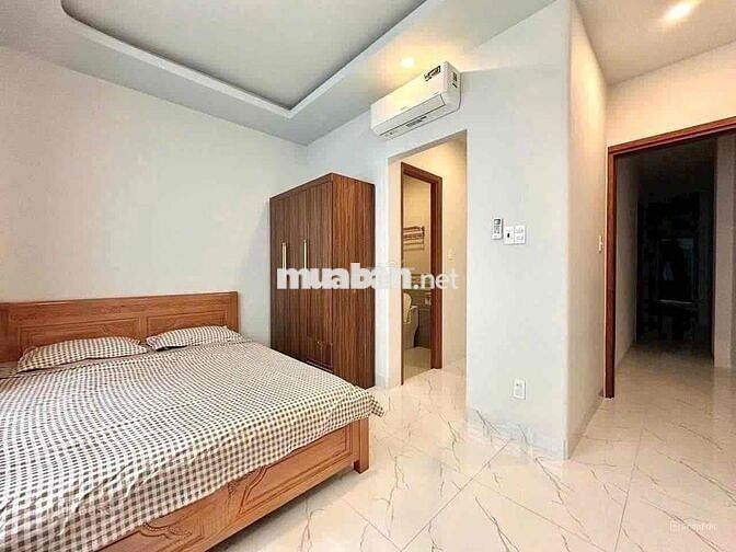 STUDIO FULL NT CỬA SỔ TRỜI TO CỰC THOÁNG NGAY NGÃ TƯ BỐN XÃ