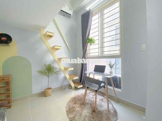 PHÒNG CÓ GÁC CỬA SỔ TRỜI CỰC XINH NGAY VĂN LANG