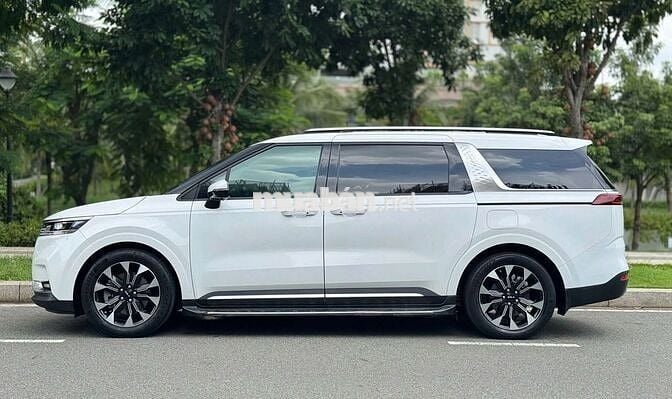 Kia Carnival 2022 Signature 2.2D - 50000 km