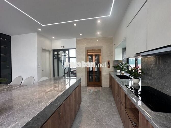 HỒNG MAI - 6 TẦNG THANG MÁY - 1 BƯỚC RA PHỐ - DIỆN TÍCH 42M CHỈ 10,3TỶ