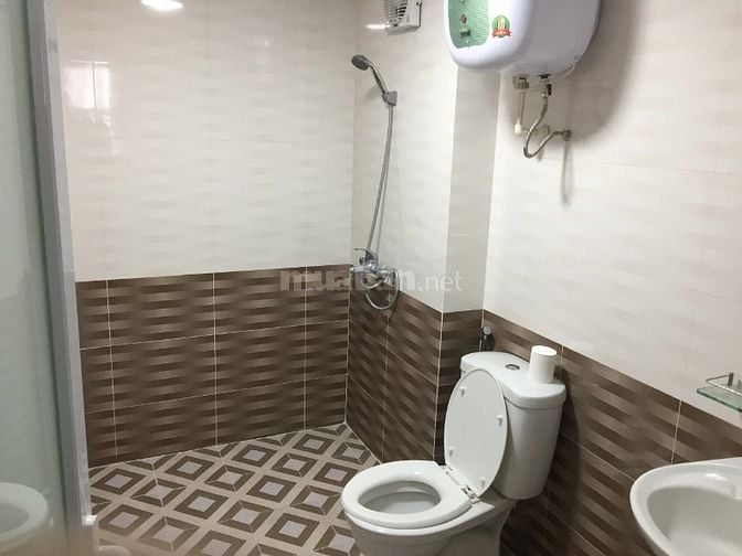 Cho thuê căn hộ 126m2 3 phòng ngủ tại Tòa nhà HH2, phố Dương Đình Nghệ