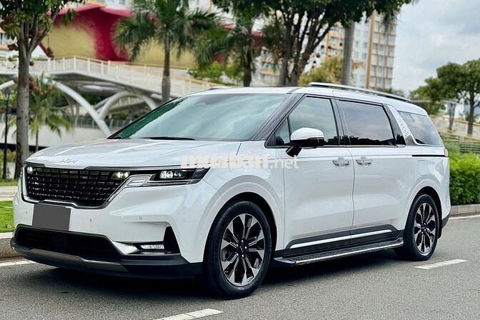 Kia Carnival 2022 Signature 2.2D - 50000 km
