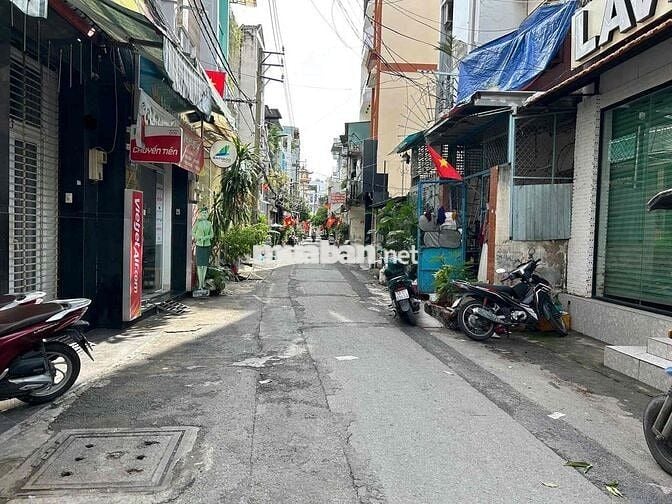 Nhà đẹp mới ngang 9m tiện showroom, vp Lạc Long Quân P9 TB