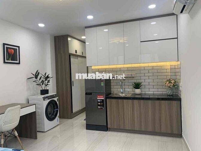 Cho Thuê Căn Studio Ban Công Máy Giặt Riêng Ngay Hồ Hảo Hớn Quận 1
