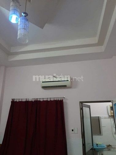 Phòng rộng 30m2 Gần ngã tư Trung Chánh Quận 12