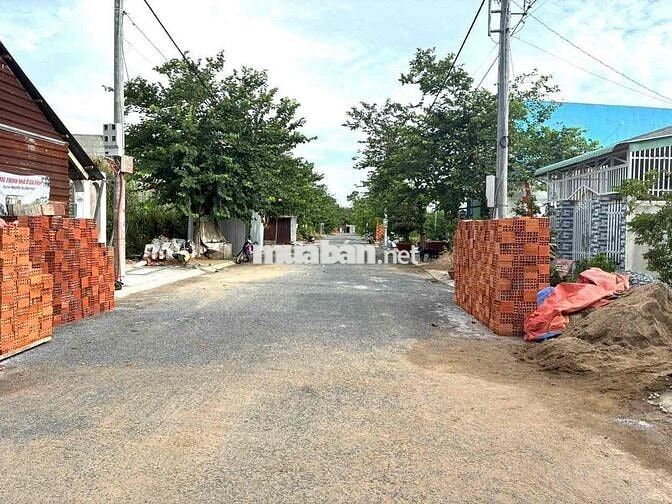 Nền gần ngã 3 đường D1 và N3- KDC mới Trường An, Phường Long Châu