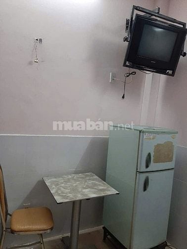 Phòng rộng 30m2 Gần ngã tư Trung Chánh Quận 12