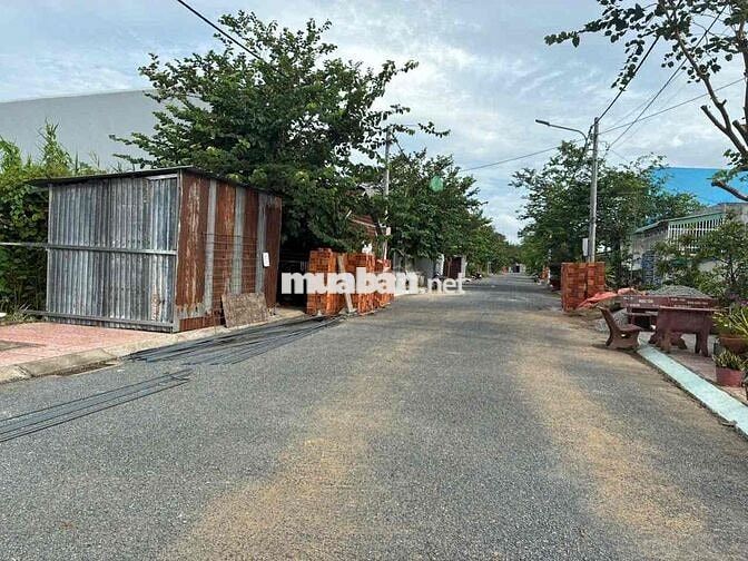 Nền gần ngã 3 đường D1 và N3- KDC mới Trường An, Phường Long Châu