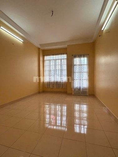 Nhà đường số 22 F4Q8 dt: 4m x 14m, 3 lầu st