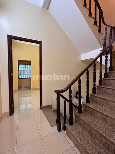 Nhà đường số 22 F4Q8 dt: 4m x 14m, 3 lầu st