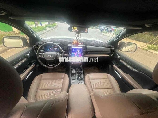 Ford Everest 2023 Titanium+ 2.0 AT 4x4 - 60000 km