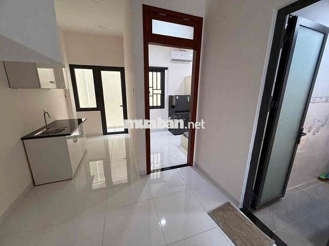 Cho thuê căn hộ Studio Ban công Q4 gần ĐH Luật, ĐH Nguyễn Tất Thành
