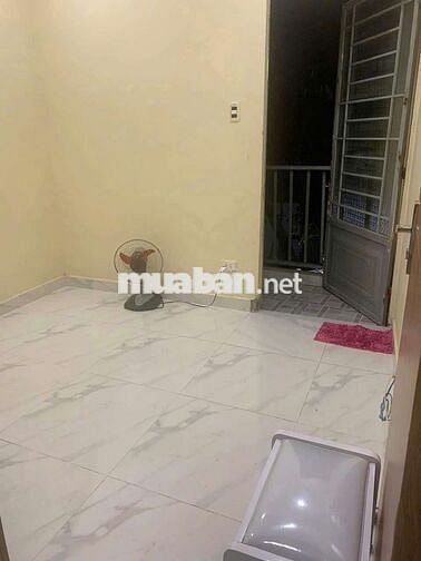 Nhà cho thuê giá rẻ hẽm 994 Huỳnh Tấn Phát