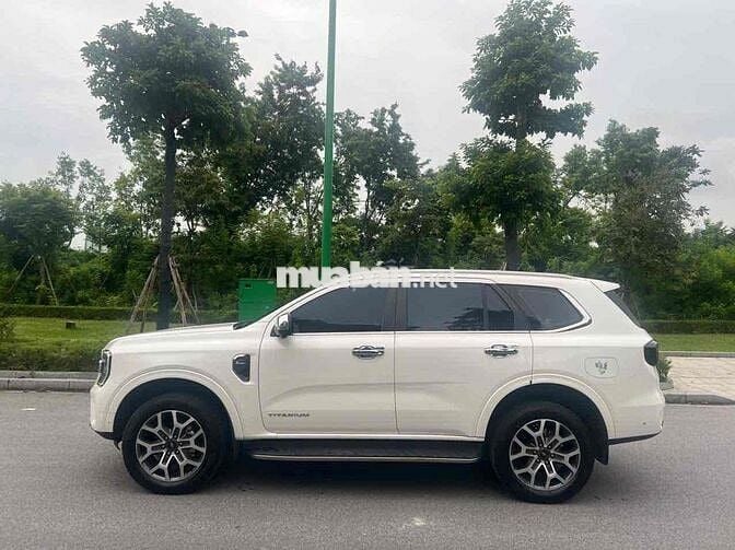 Ford Everest 2023 Titanium+ 2.0 AT 4x4 - 60000 km