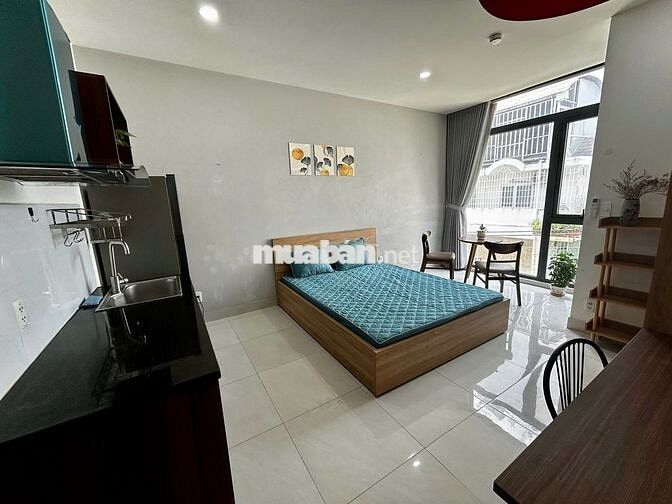 CHDV full NT gần Ngã 4 Hàng Xanh, balcon như khách sạn