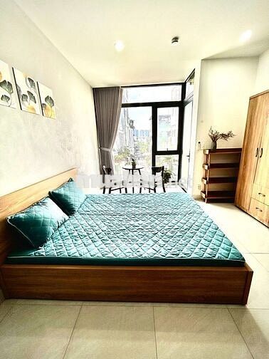 CHDV full NT gần Ngã 4 Hàng Xanh, balcon như khách sạn