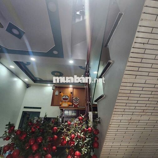 Cần bán căn nhà đường ô tô 10m hẻm 122 Phú Định, nội thất cao cấp