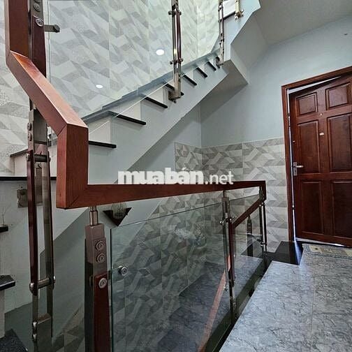 Cần bán căn nhà đường ô tô 10m hẻm 122 Phú Định, nội thất cao cấp