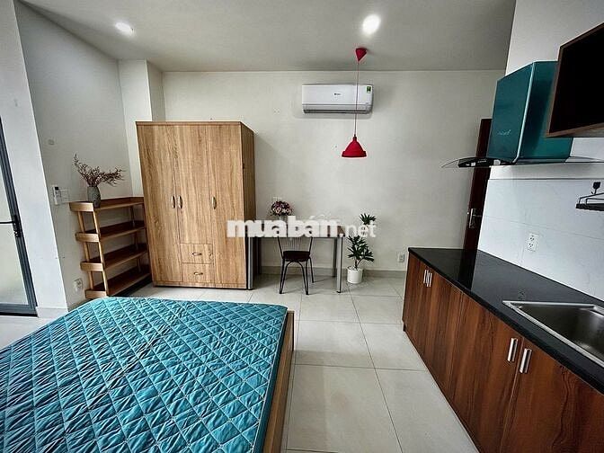 CHDV full NT gần Ngã 4 Hàng Xanh, balcon như khách sạn