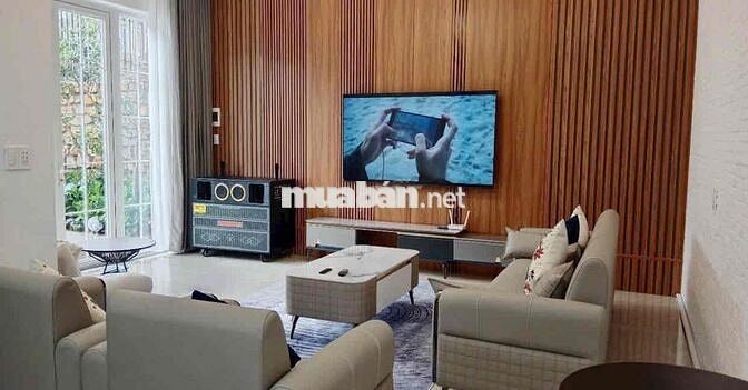 Kẹt tiền bán căn villa đường nam hồ đà lạt giá 1ty2 view đồi
