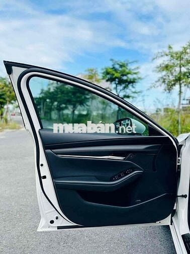 Mazda 3 2019 2.0L Sport Signature Luxury