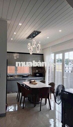Kẹt tiền bán căn villa đường nam hồ đà lạt giá 1ty2 view đồi
