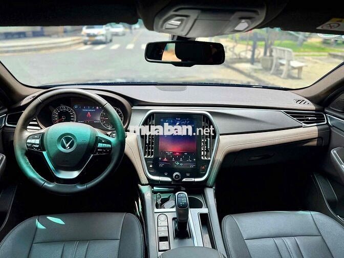 Vinfast Lux A Base 2022 - 20.000km