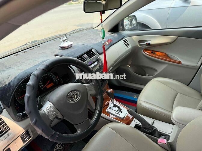Toyota Corolla Altis 2009 2.0V - 120000 km