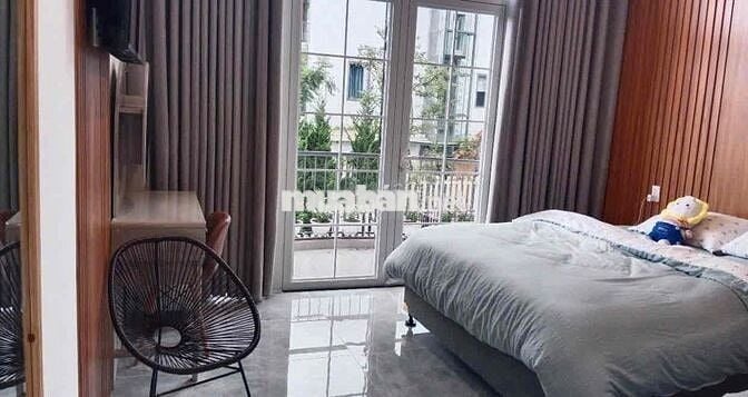 Kẹt tiền bán căn villa đường nam hồ đà lạt giá 1ty2 view đồi